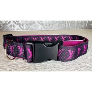 Dog Collar Hot Pink Size XL, Black Buckle, 1" Wide And 12.5" To 30" Long.